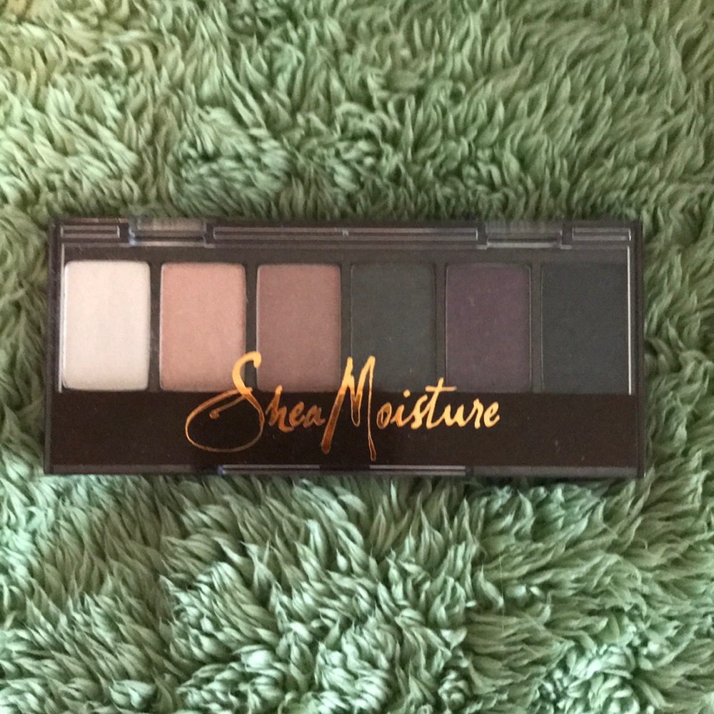 Shea Moisture mineral eyeshadow palette.